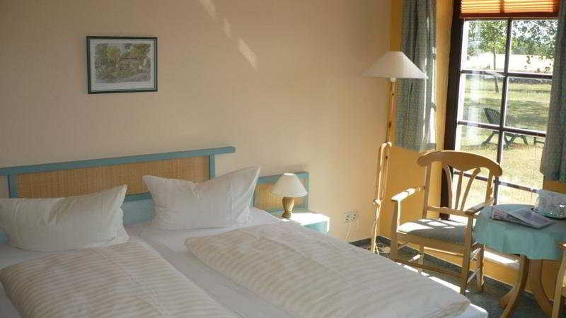 Hotel Ostseeland Rostock Exteriör bild